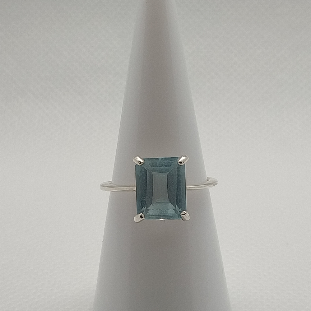 Sterling Silver Aquamarine Ring